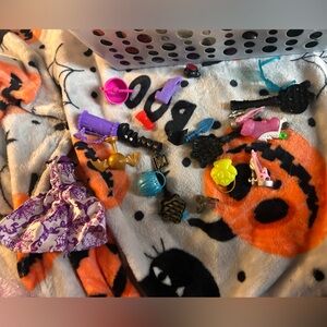 lot of monster high accessories